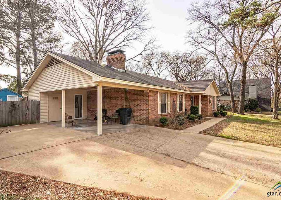 1st image of 216 Grass Knoll Dr