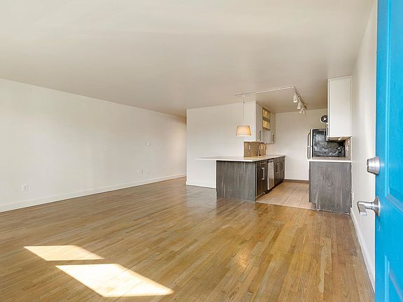 5th image of 4427 5th Ave NE APT 11