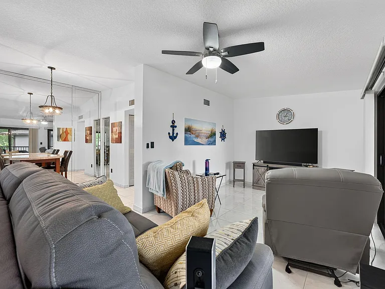 9474 S Belfort Cir #206 — Photo 13