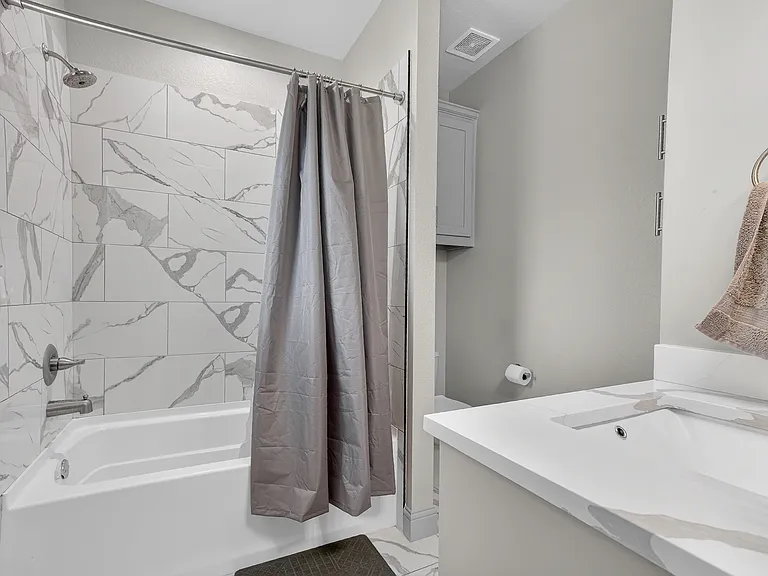 3521 S Hills Ave — Photo 21