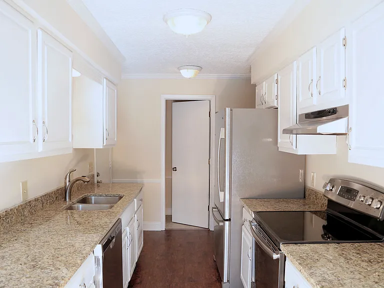 1394 Compton Ct - 2bed 1.5bath Townhome