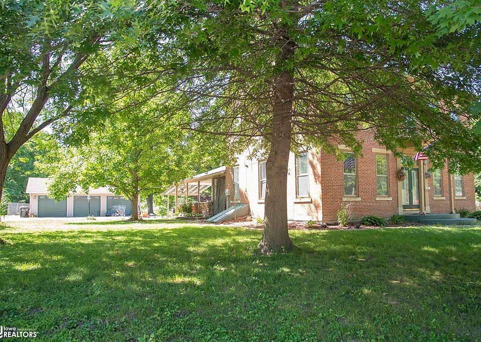 215 S 4th St, Warsaw, IL 62379 Zillow