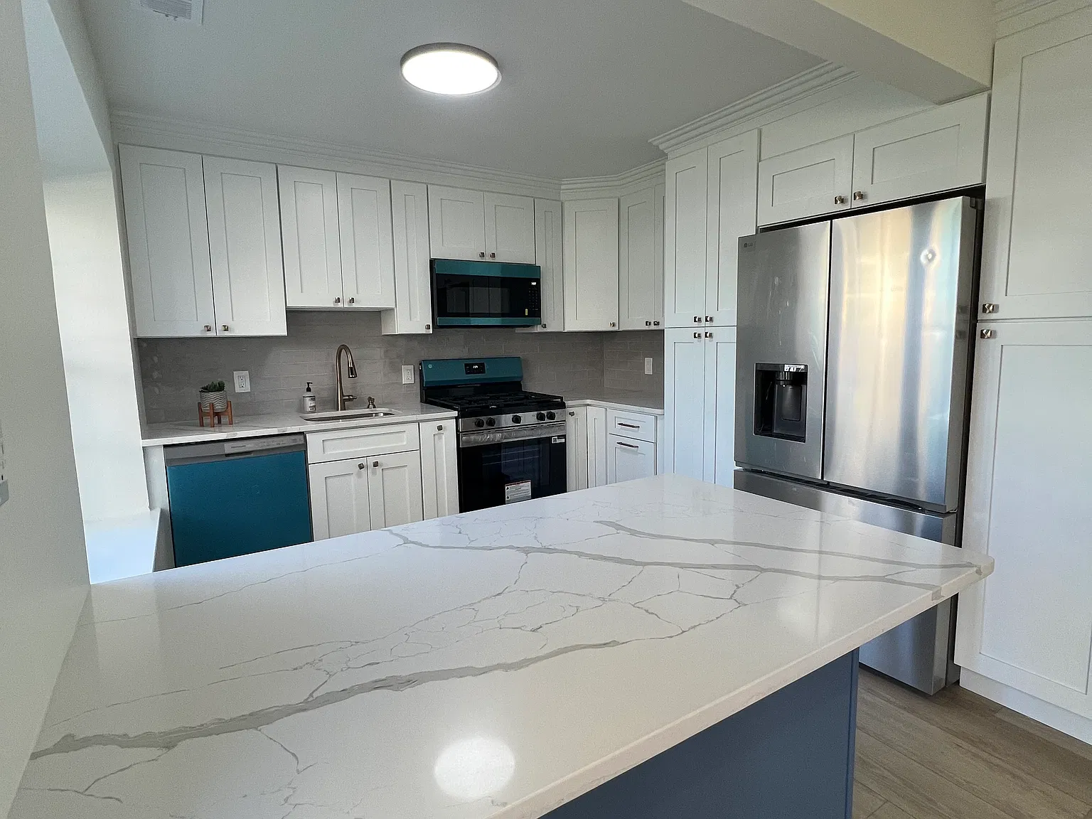 2 bed, 2516 sqft, $3,100 — Photo 4