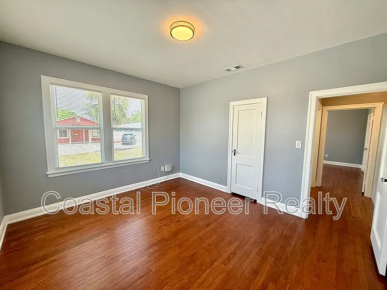 2323 W North B St — Photo 19
