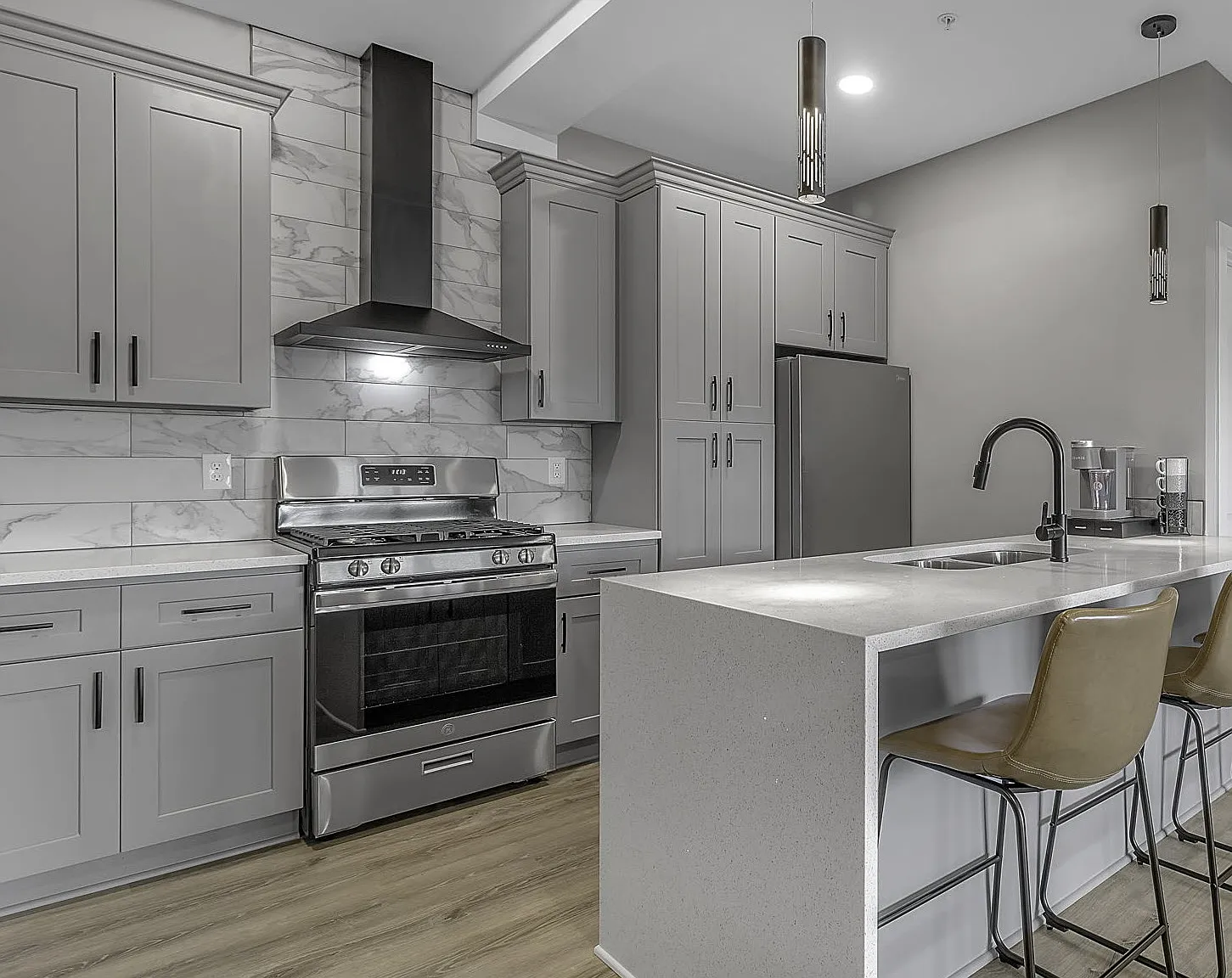 1 bed, 860 sqft, $1,550 — Photo 2