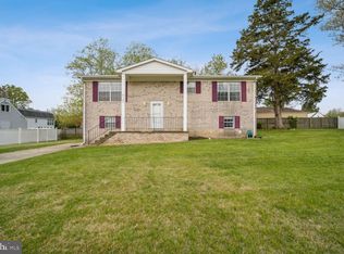 8105 Johnsam Rd, Clinton, MD 20735