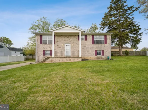8105 Johnsam Rd, Clinton, MD 20735