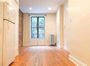 272 W 117th St #2, New York, NY 10026