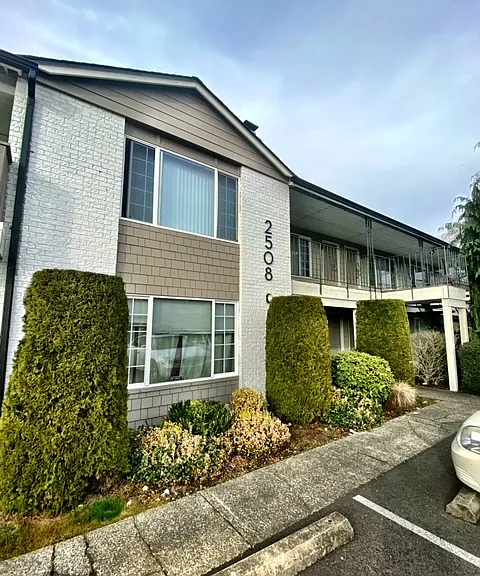 2510 Crystal Springs Rd W #6 — Photo 2