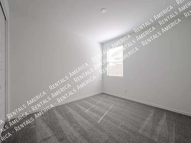 8725 W Windsor Blvd — Photo 23