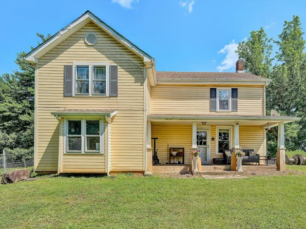 1026 Thaxton Mountain Rd, Thaxton, VA 24174