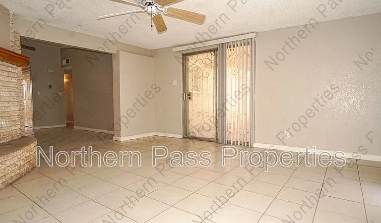 244 Mardi Gras Dr — Photo 13