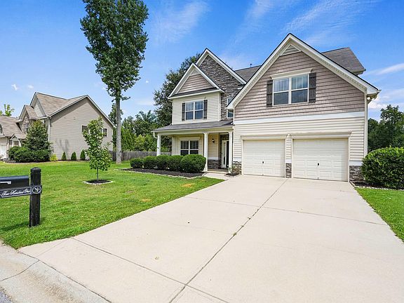 2nd image of 201 Chesnut Grove Ln