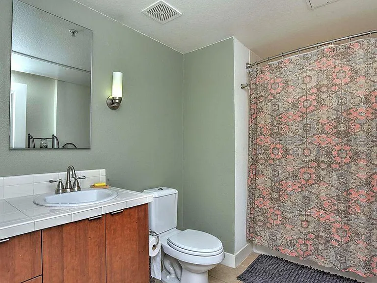 2240 N Clay St #409 — Photo 7