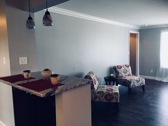 Transition top to Living Rm 