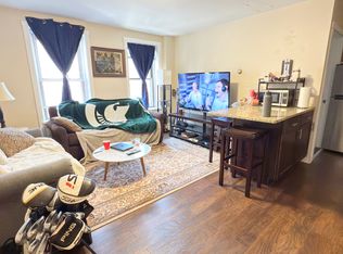 1501 W Fullerton Ave #3R, Chicago, IL 60614