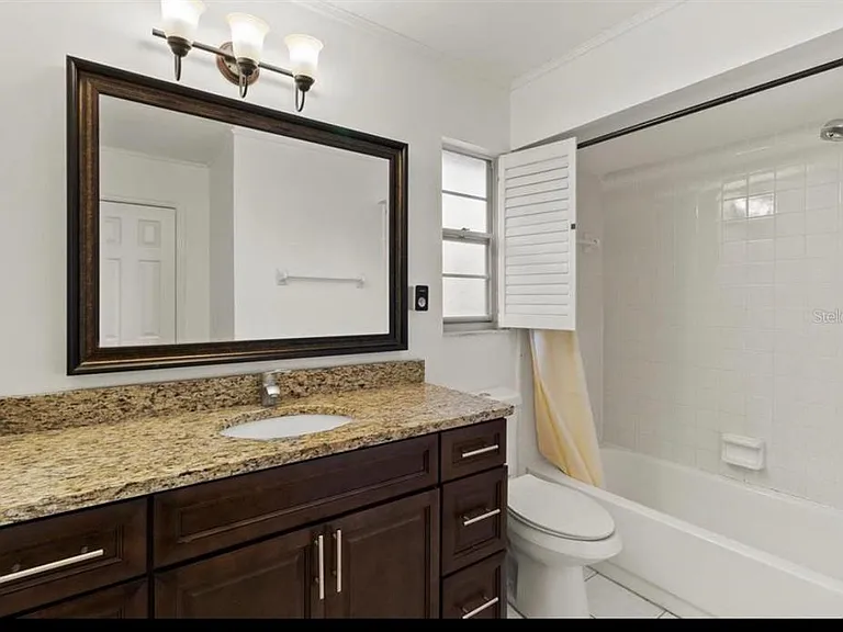 8413 Shady Glen Dr — Photo 23