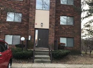 724 Inland Cir APT 202, Naperville, IL 60563