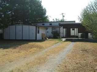 1015 S 3rd St, Calera, OK 74730