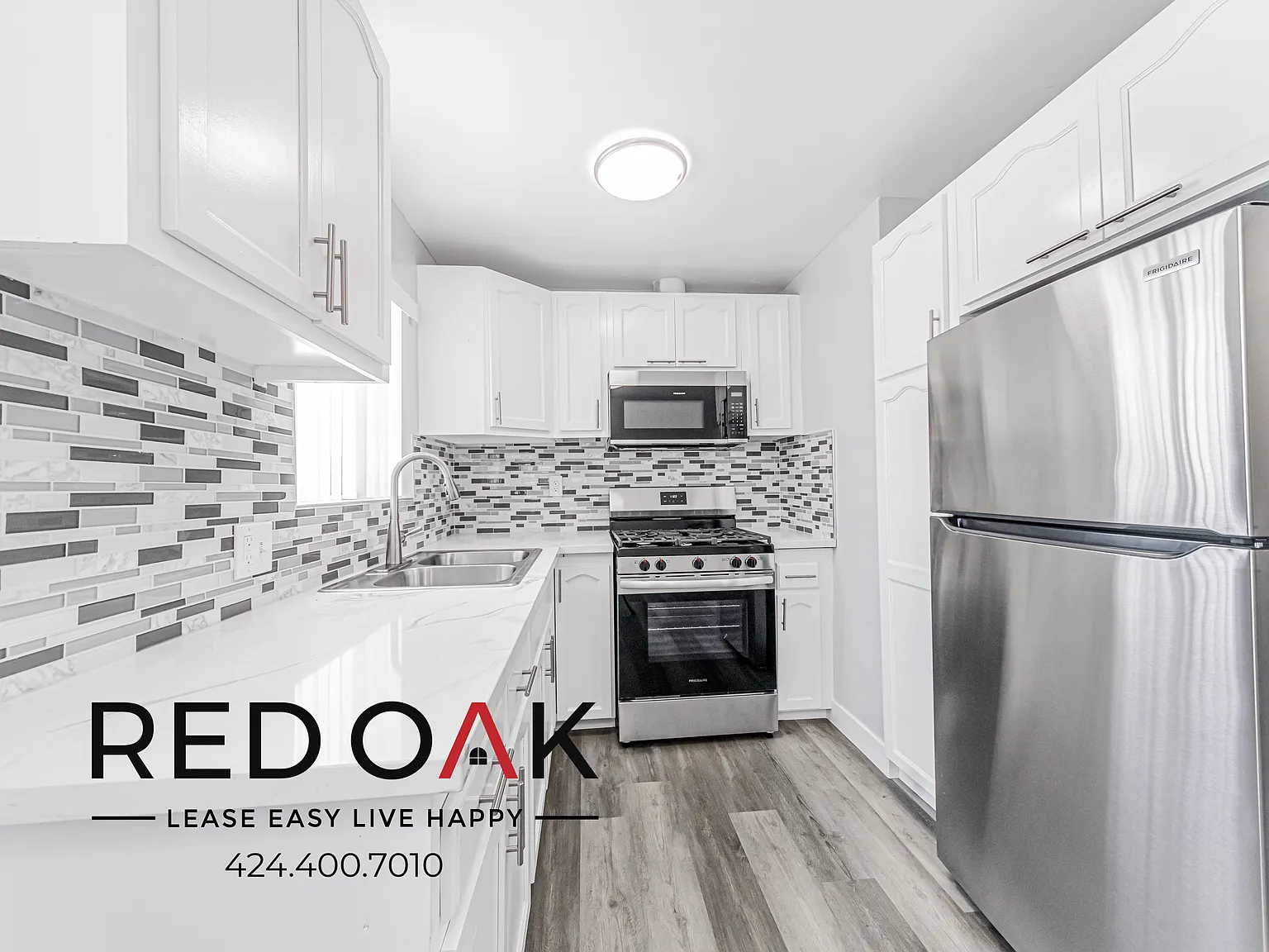 Excellent Two Bedroom with Eat-In Kitchen and Included Parking ~ Just Outside Harvard Heights! — Photo 3