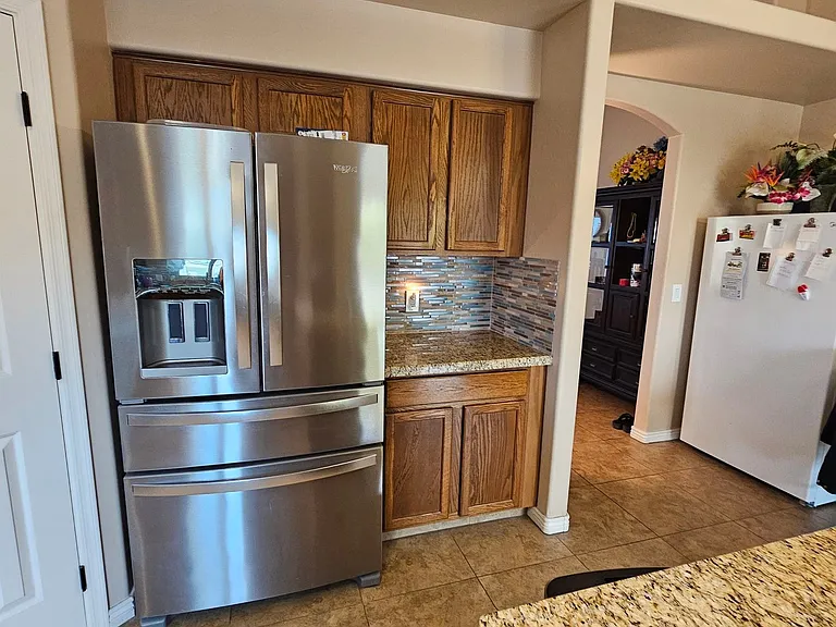 6748 W Northview Ave — Photo 7