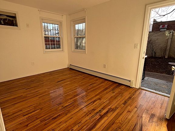 5th image of 756 Barbey St #1