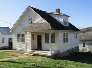 1204 Market St, Hermann, MO 65041