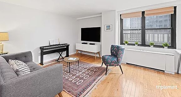 2nd image of 220 E 57th St APT 18A