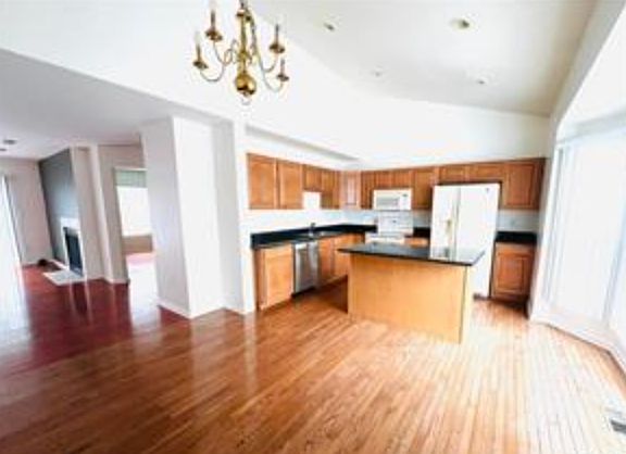 3rd image of 6959 Edgewater Dr #6959