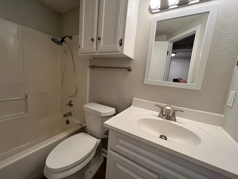 2137 Goodrich Dr — Photo 13