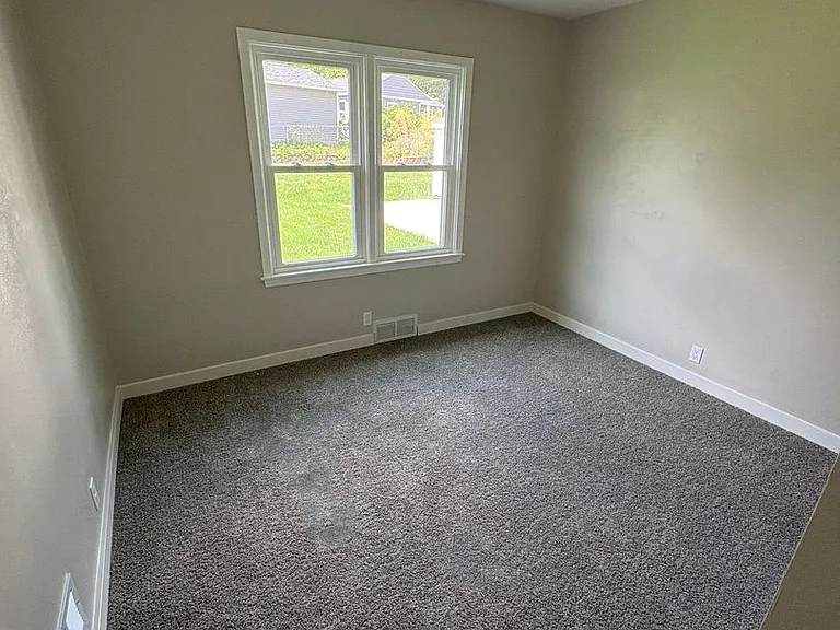 1745 Sager Ave — Photo 13