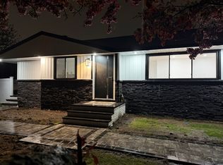 81 Haverford Rd #1, Hicksville, NY 11801