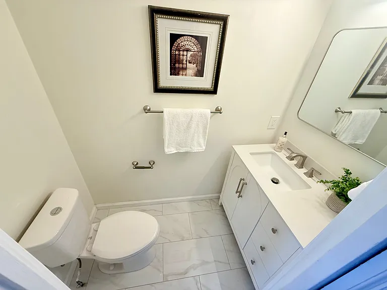 400 Tiburon Ln — Photo 29