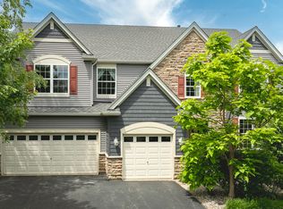 2665 McDuffee Cir, North Aurora, IL 60542