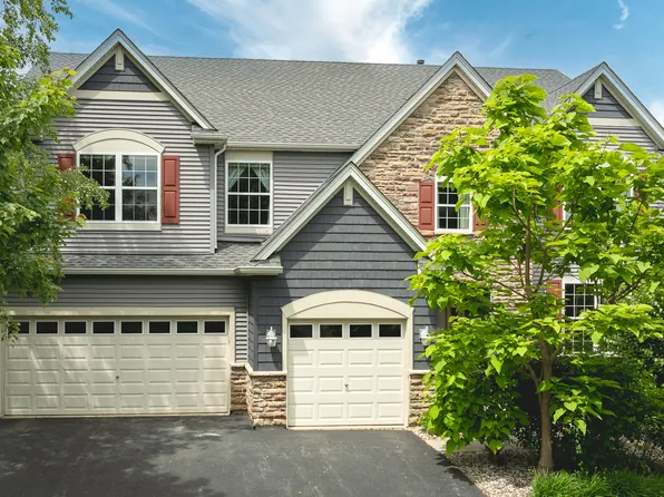 2665 McDuffee Cir, North Aurora, IL 60542