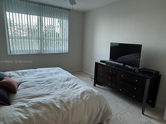 5th image of 2000 N Bayshore Dr APT 318