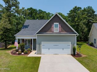 51 Feather Ln, Rocky Point, NC 28457