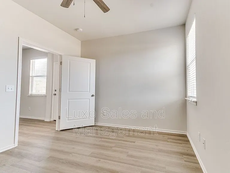 10530 Utica Dr — Photo 25