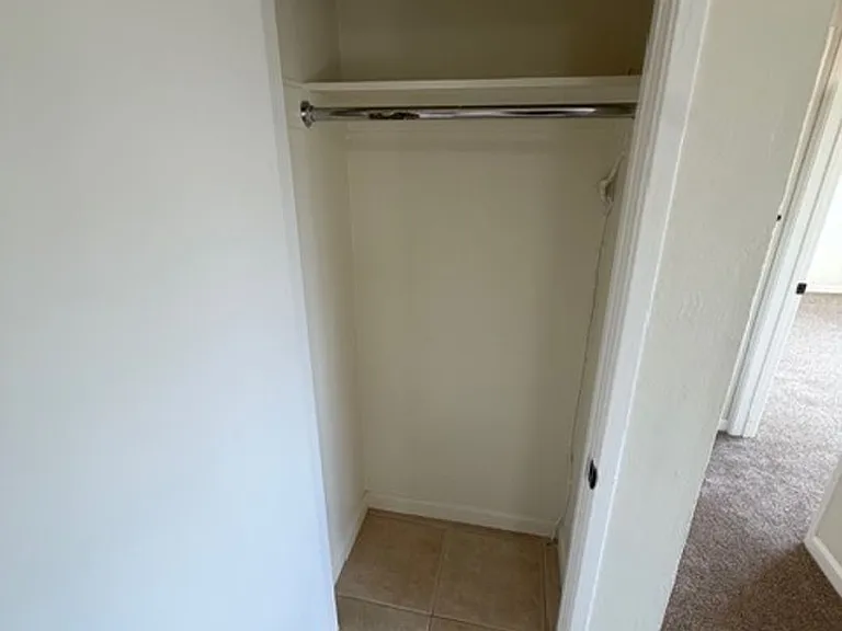 407 Fairmount Ave — Photo 17