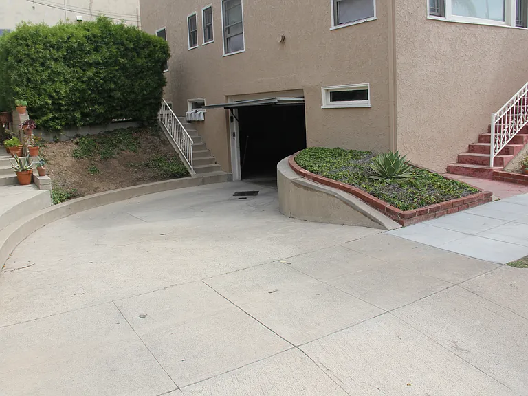4121 E Shaw St #4121 — Photo 9