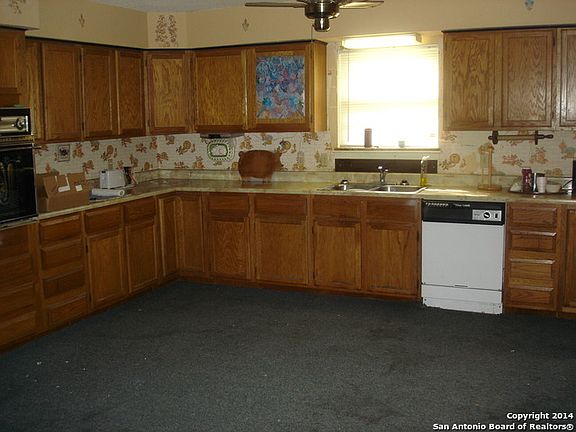 3rd image of 322 Cicero Ave