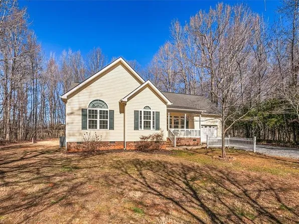 6993 Williams Country Rd, Staley, NC 27355
