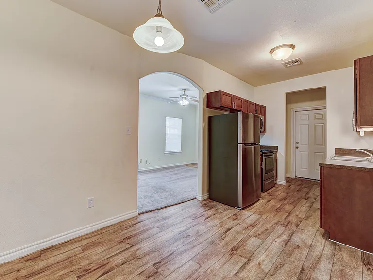 Geronimo Wind Apartments LLC — Photo 3