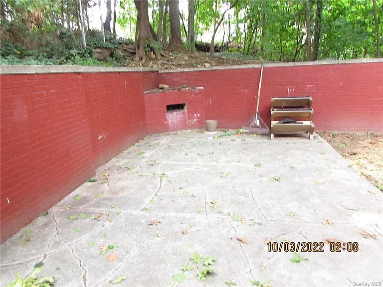 82 Laurel Pl — Photo 7