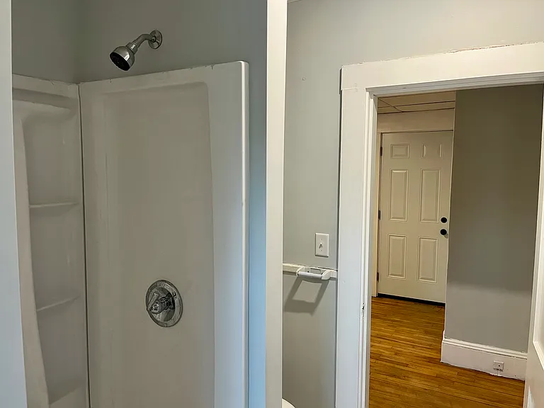 413 Hammond St #5 — Photo 10