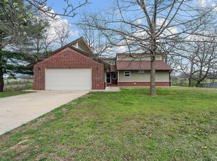 521 Spring Cliff Dr, Little Flock, AR 72756