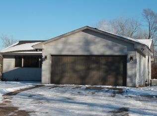 9980 Barnes Ave, Inver Grove Heights, MN 55077