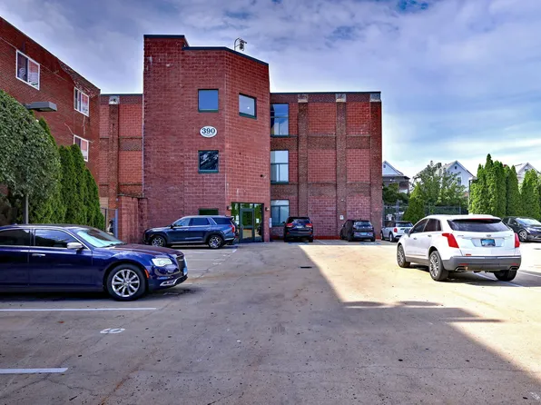 390 Charles Street #110, Bridgeport, CT 06606