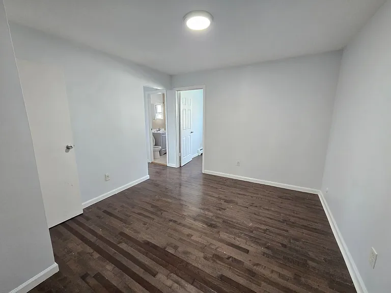 479 Roseville Ave #22 — Photo 2