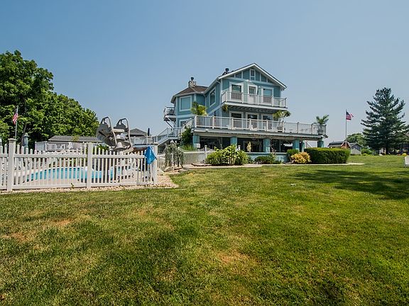 5th image of 91 Riverview Dr